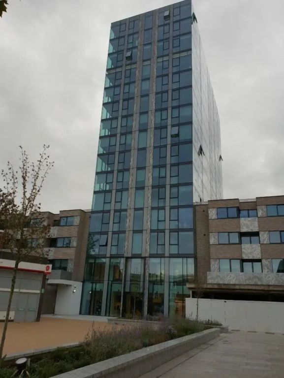 Superior 1 bed in Hill House