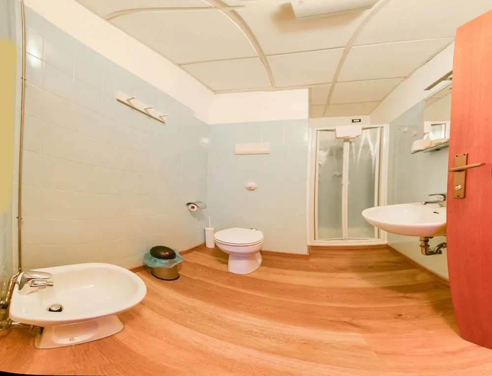 Central Hostel Bergamo by null