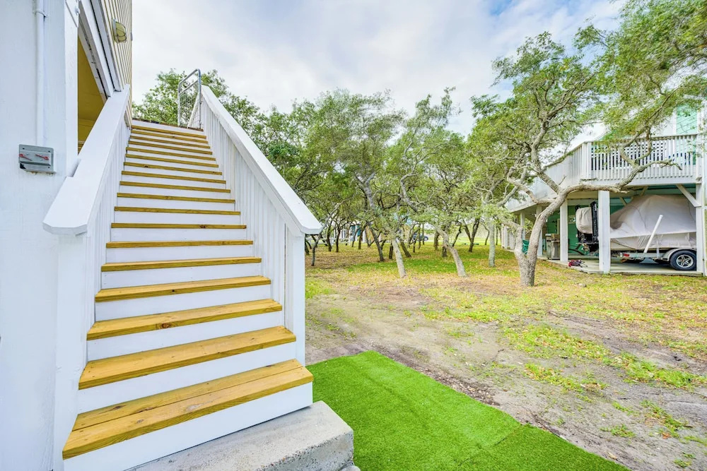 1 Mi to Marina: Rockport Vacation Rental