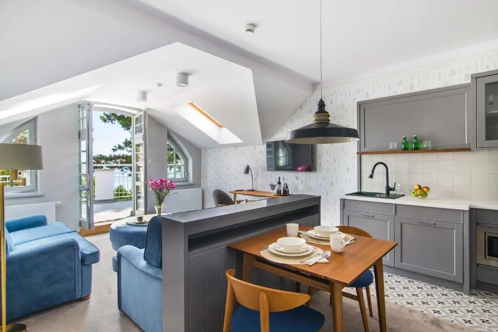 Apartment with sea view