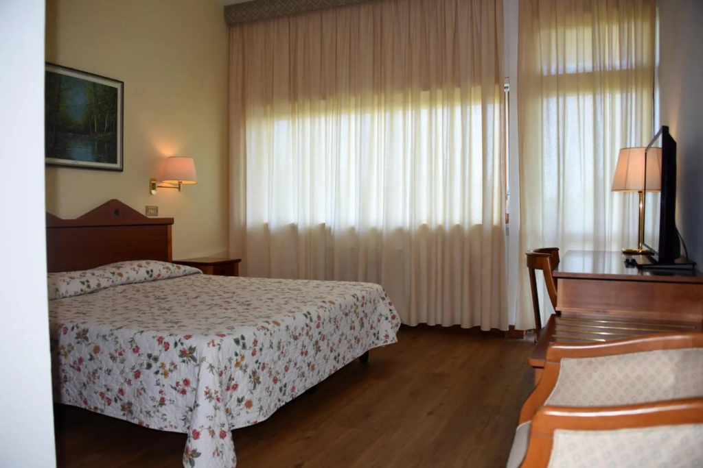 Hotel Michelangelo — 4