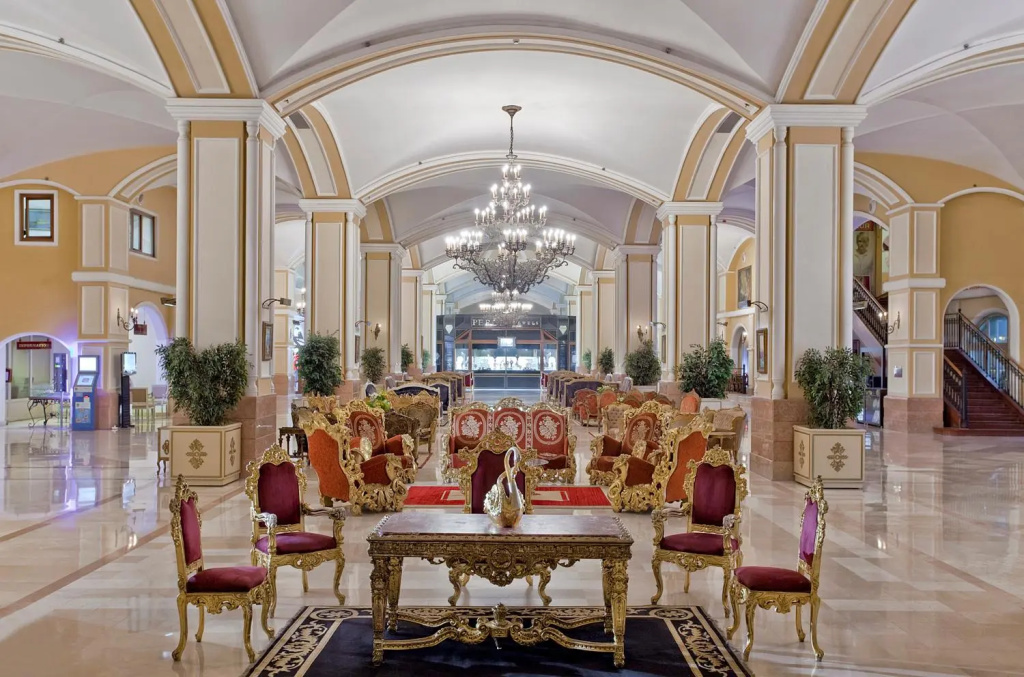 Kremlin Palace — фото