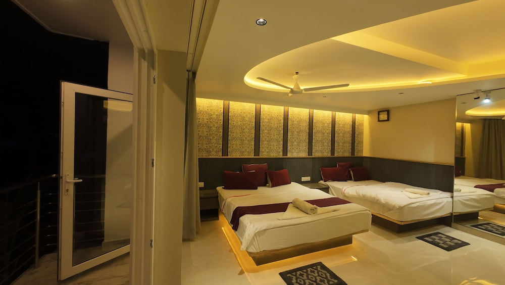 Classic Quadruple room