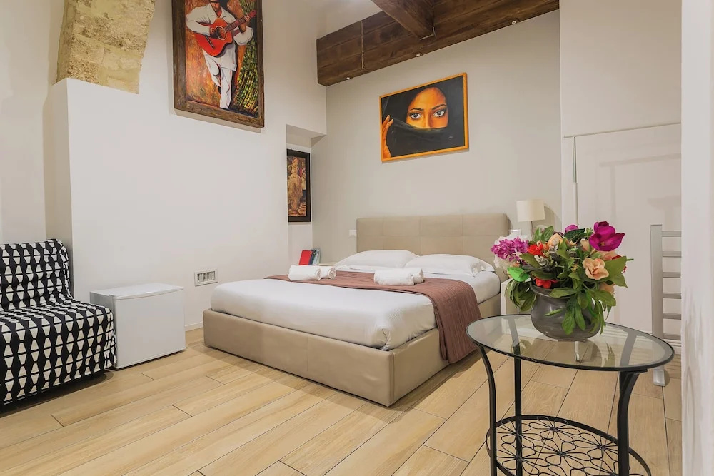 Bari Red Rooms by Wonderful Italy