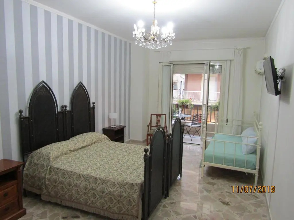 Triple room with balcony