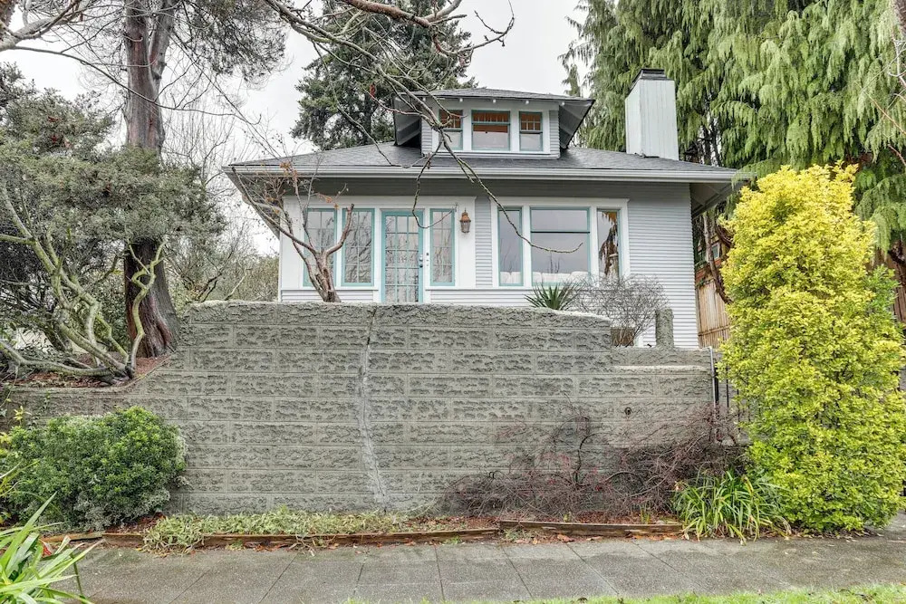 Inviting Seattle Apartment: 4 Mi to Ballard Locks