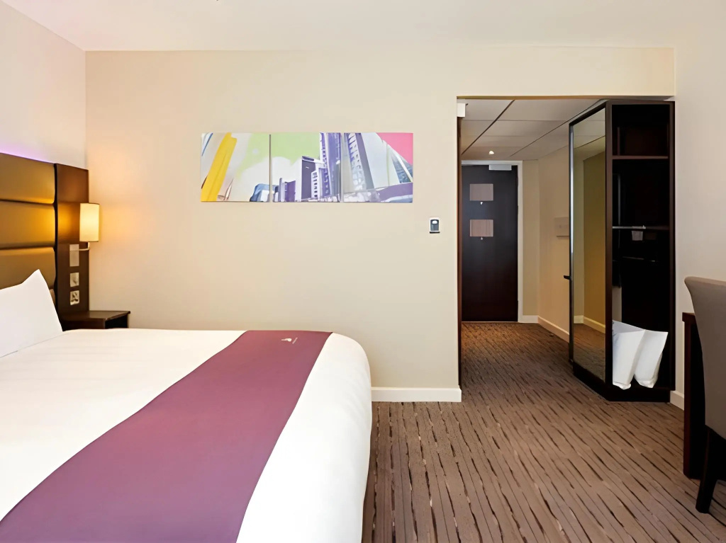Premier Inn London Beckton — фото