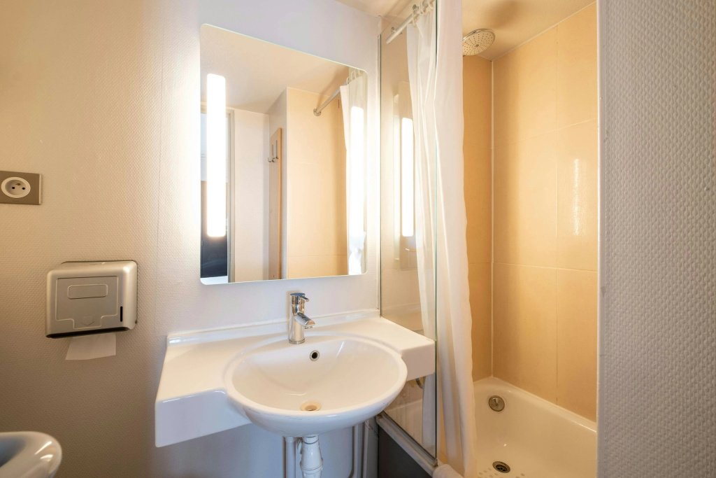 Afficher la photo 8 — B&B HOTEL Lille Seclin Unexpo