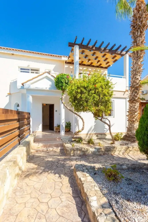 Villa Coral Aura Large Private Pool Walk to Beach A C Wifi Car Not Required Eco-friendly - 3419
