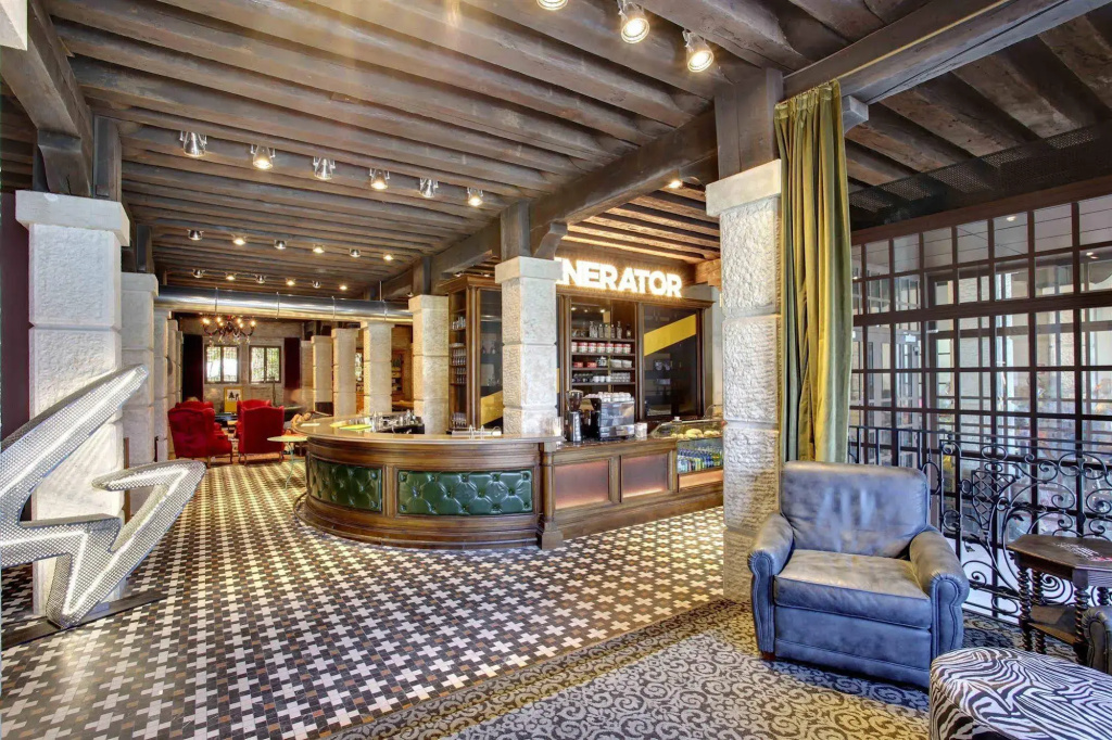 Hotel photo 2