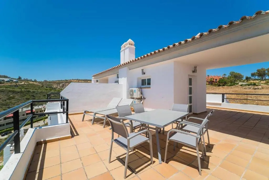 3 Bedroom Townhouse near Sotogrande port with spectacular views