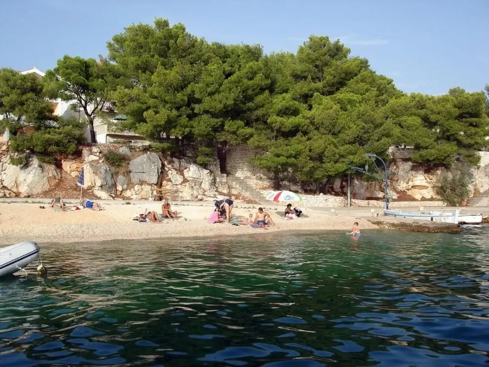 Beach & Waterfront