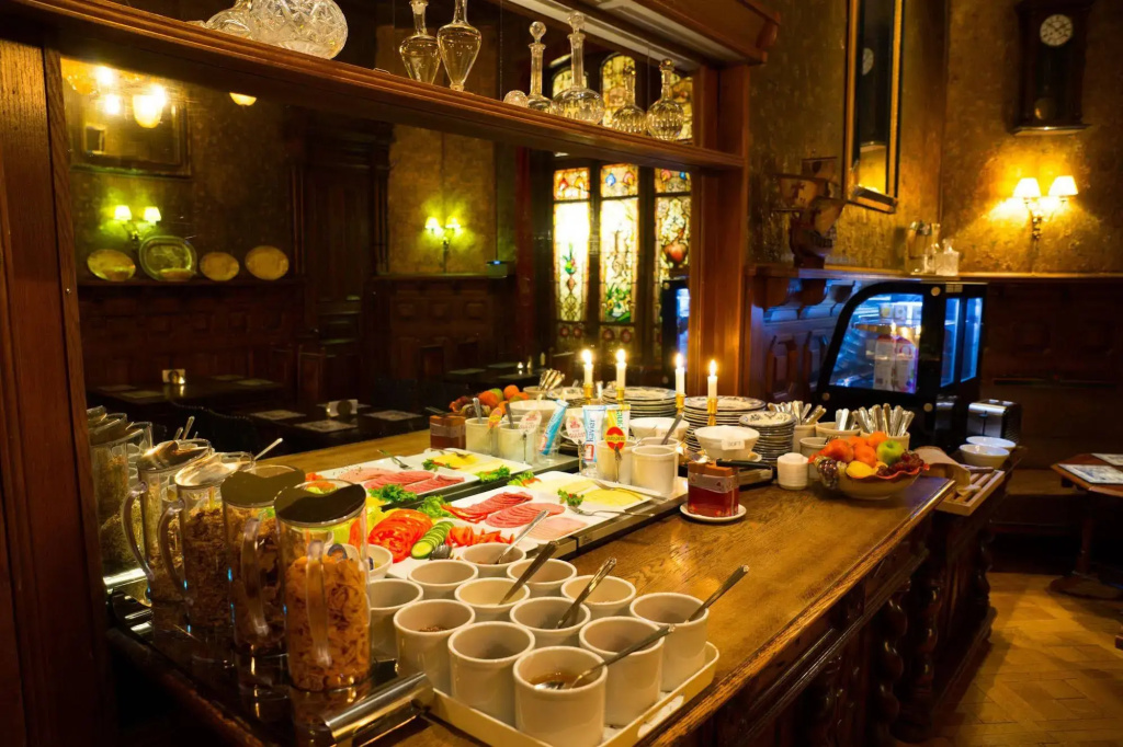 Hotel photo 11