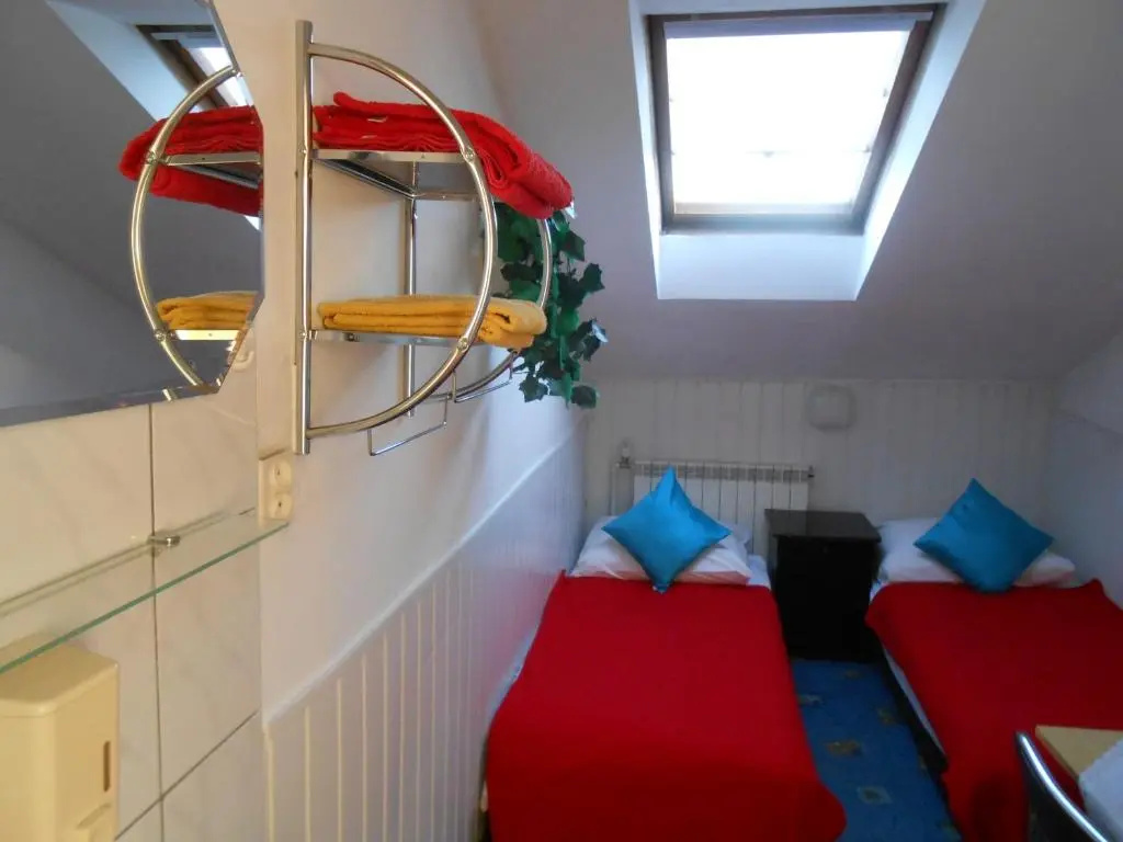 Standard Double room (twin beds)