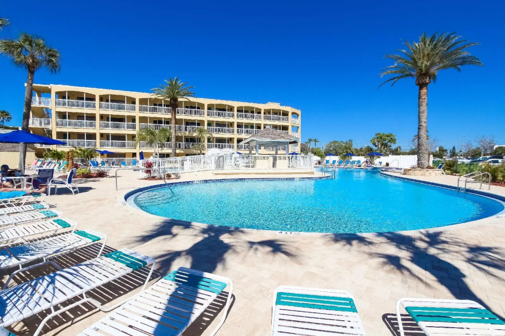 Coral Reef Beach Resort - Général