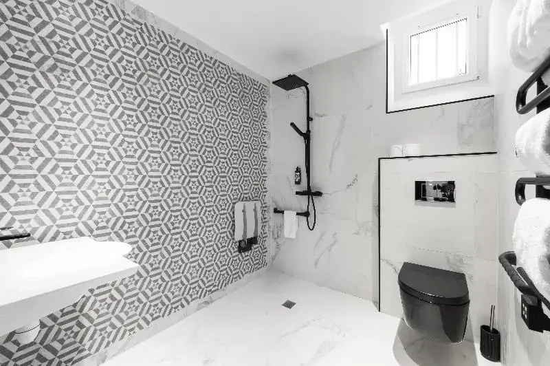 Madrigal hotel 162