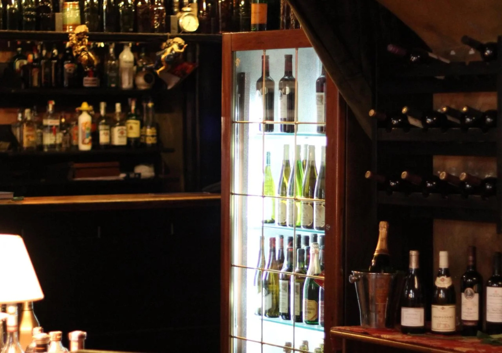 Food & Beverage