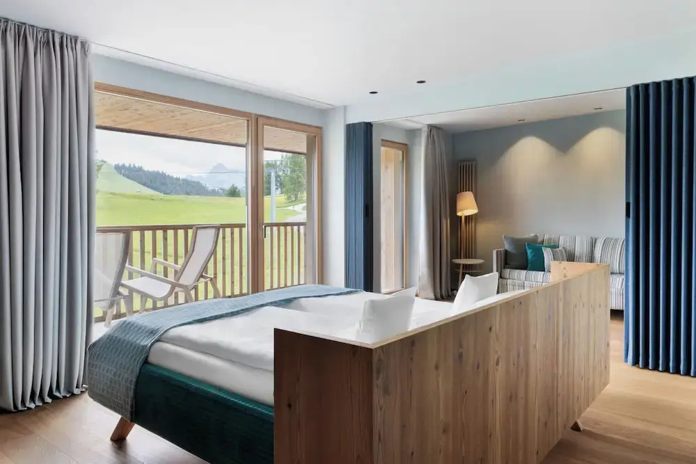 Double Junior Suite with balcony and with mountain view (full double bed)