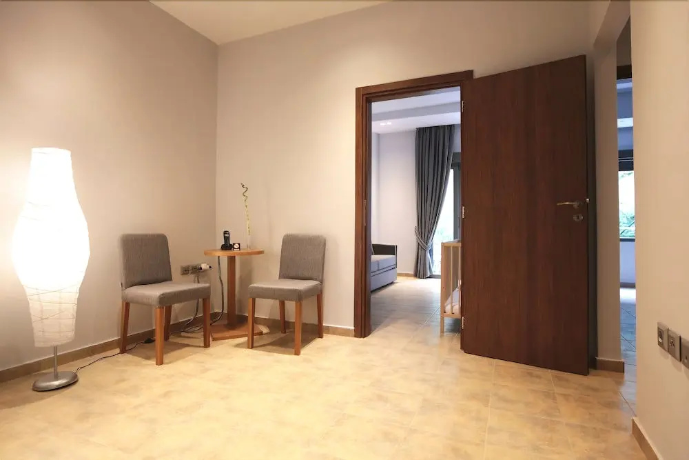 Lobby & Reception