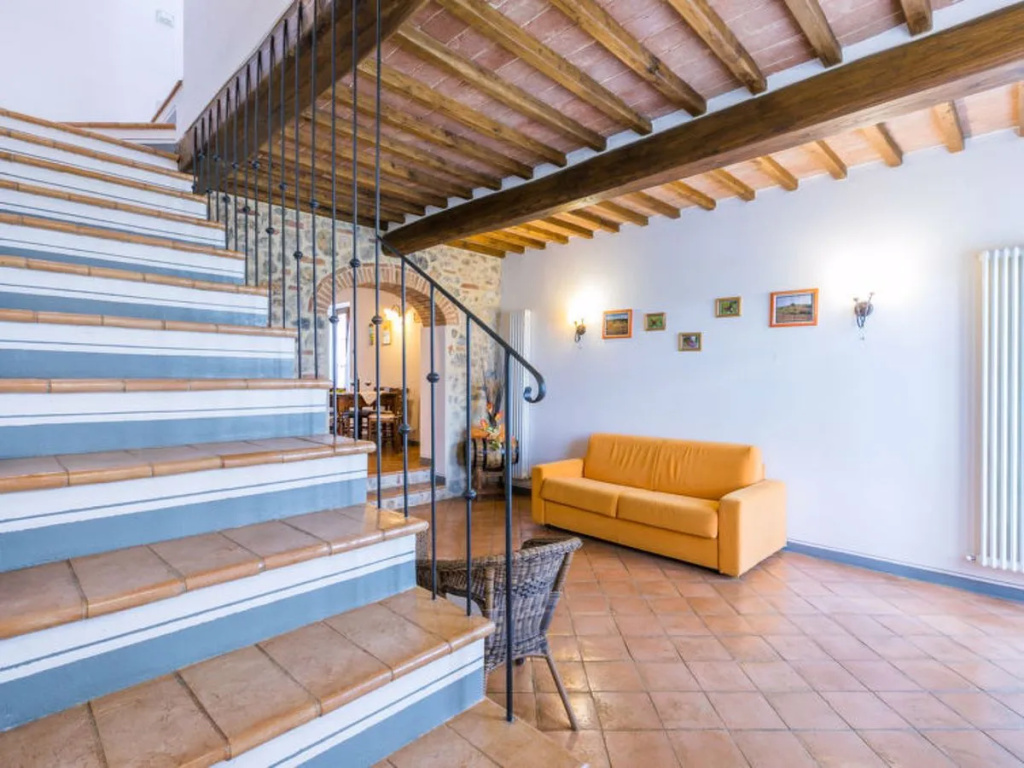 Lobby & Reception