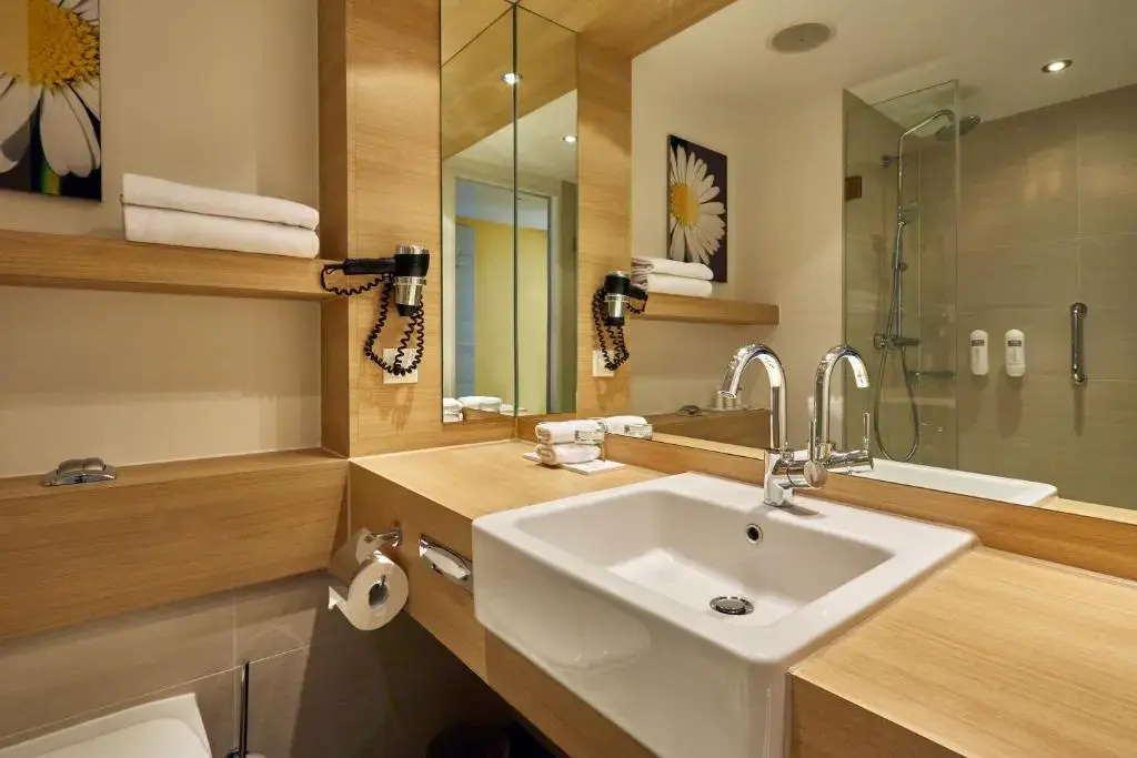 Moxy Zurich - Chambres