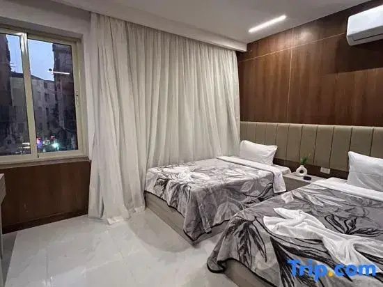 Deluxe Double room (twin beds)