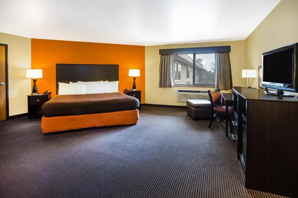 AmericInn by Wyndham Menomonie - Chambres