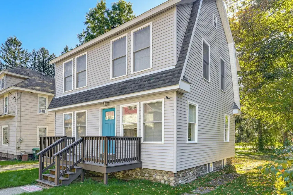 Walk to Main Street! Updated Norwich Home
