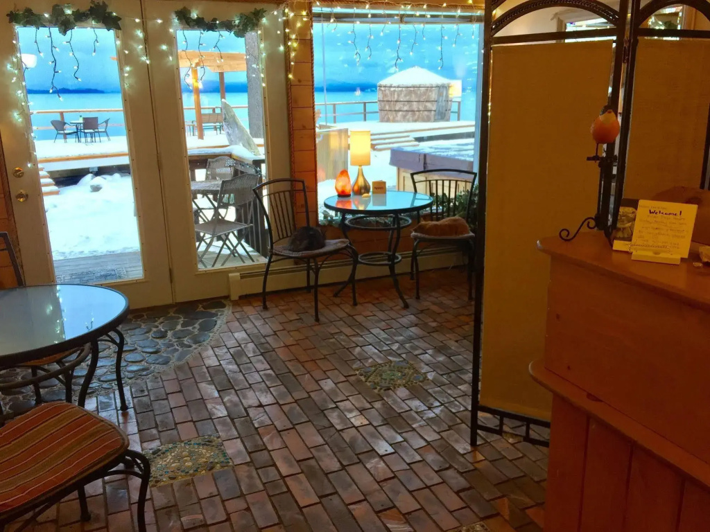Lobby & Reception