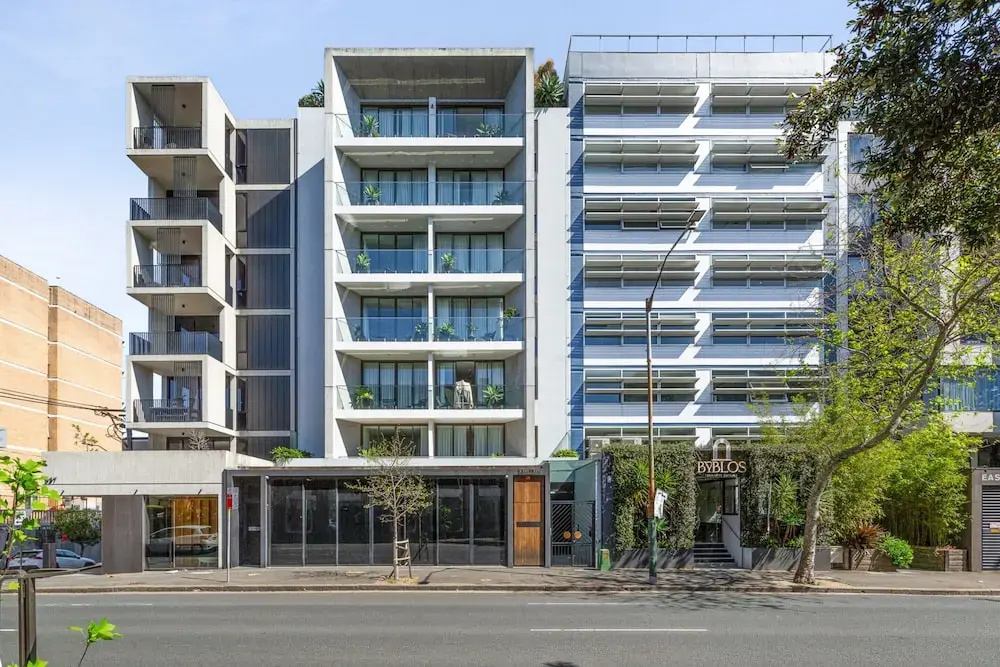 Modern 1-bed With Balcony in Surry Hills