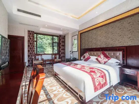 Deluxe Family Suite