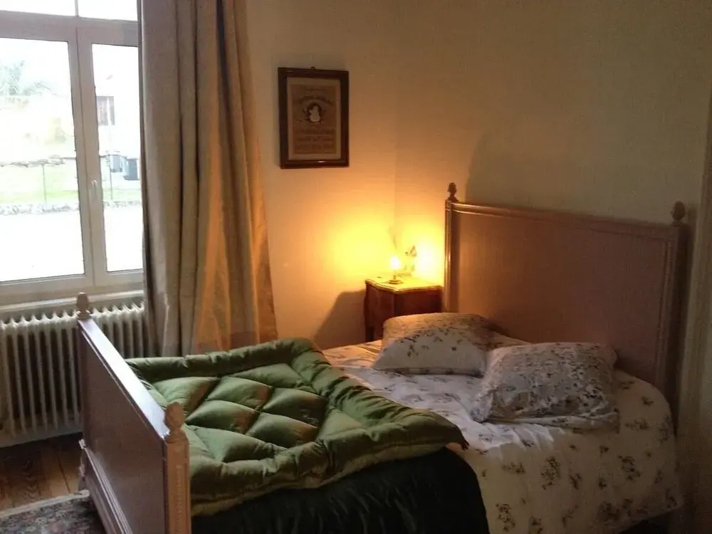 Voir la photo 2 — L' Obsidienne