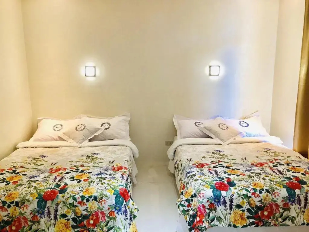 Deluxe Double room with sea view (twin beds)
