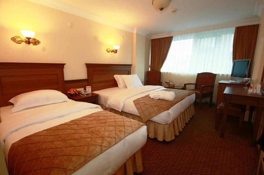Hotel photo 12