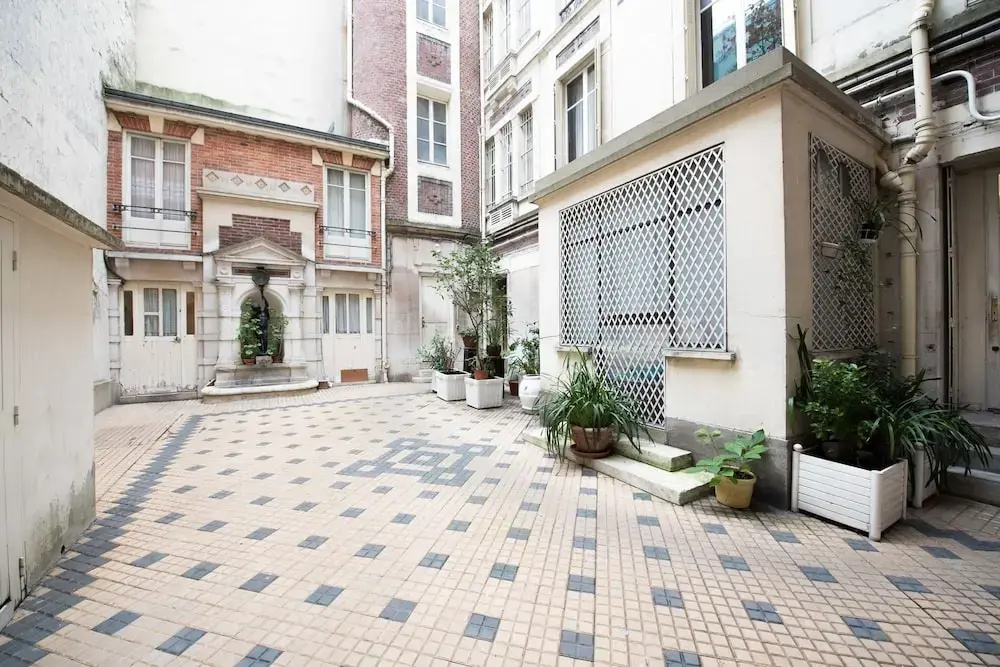 Veeve Champs Élysées Hideaway
