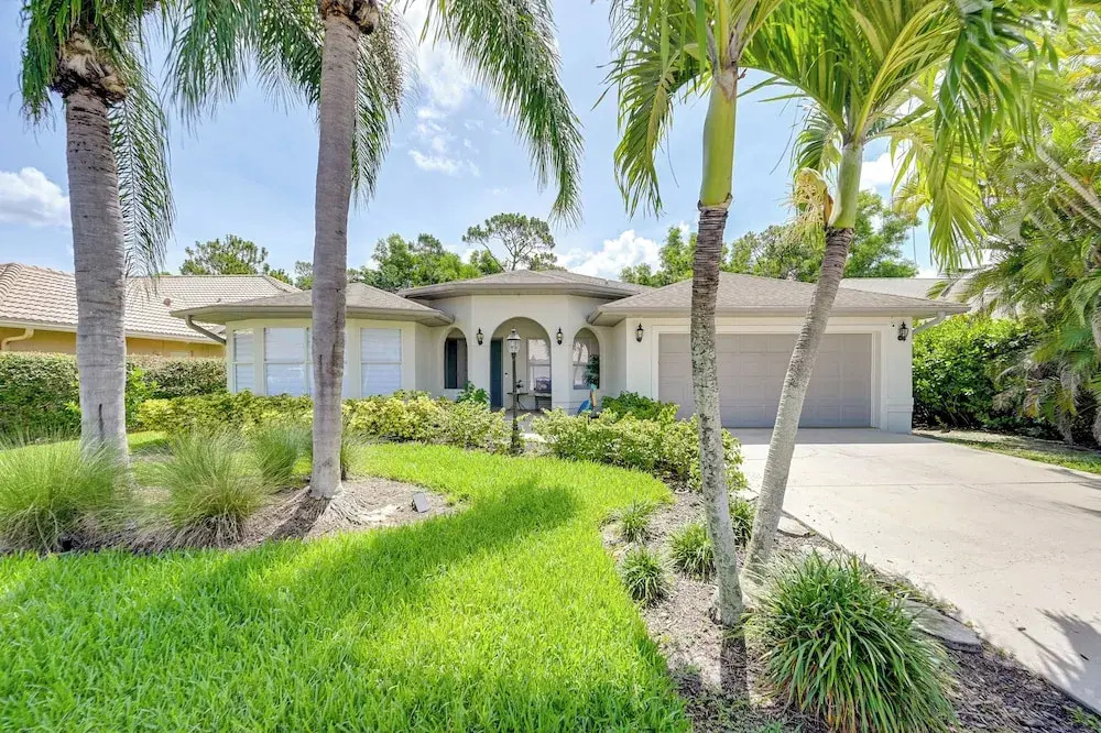 Resort Community Escape: Naples Home 5 Mi to Beach