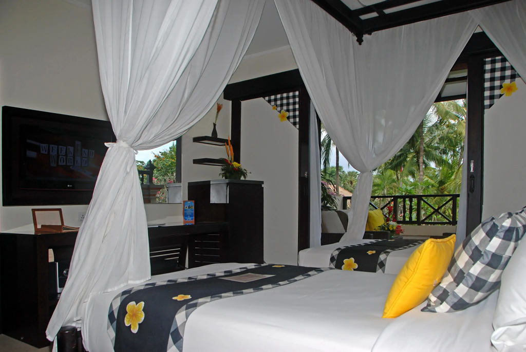 Legian Beach Hotel