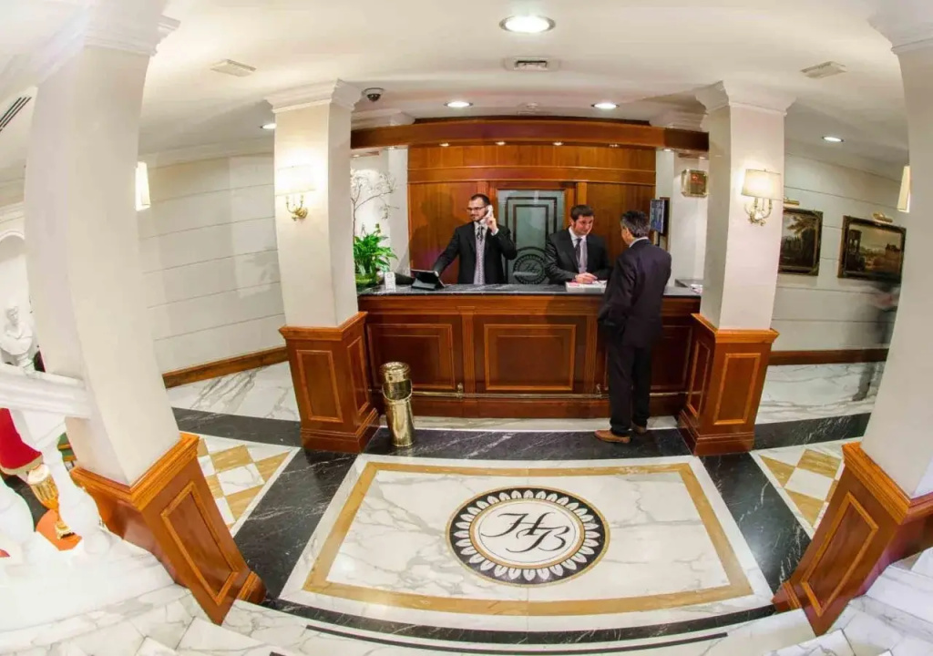 Lobby & Reception