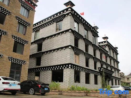 Daocheng Yading Yizhai Homestay
