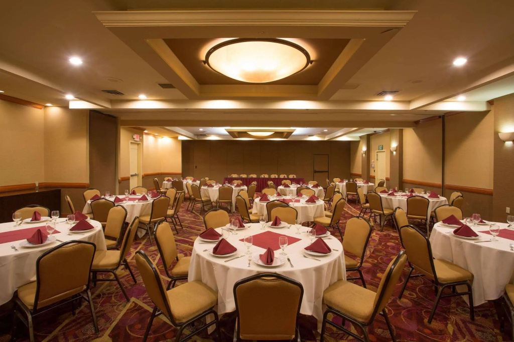 Red Lion Hotel & Conference Center - Seattle/Renton - фото 22