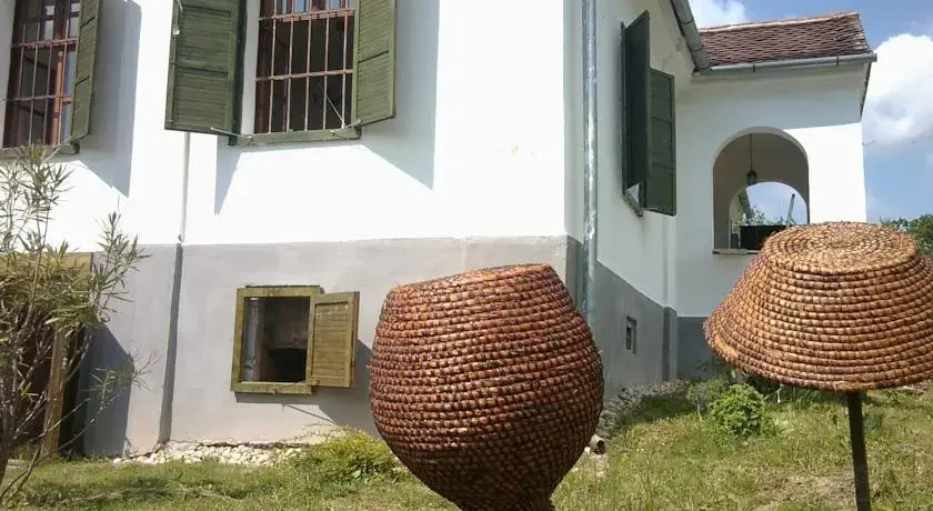 Farkasdombi Vendeghaz