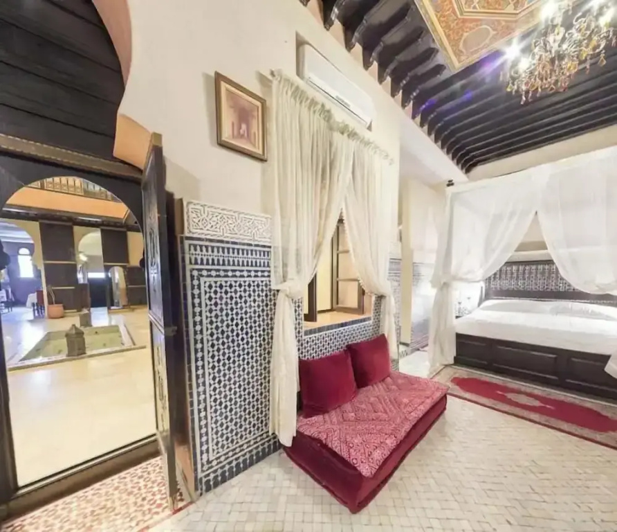 Double Junior Suite (full double bed)