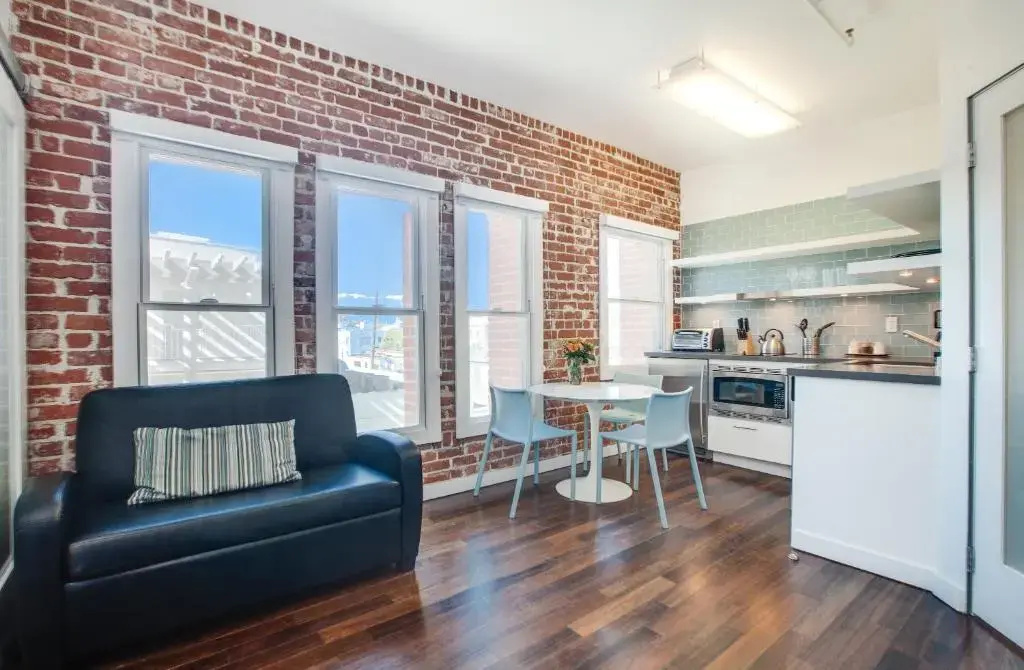 Venice Breeze Suites - Chambres