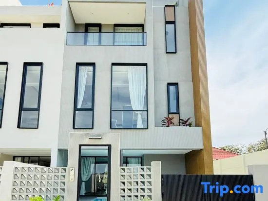 Gorgeous-Viila 4 Bedroom 5 Bathroom & Rooftop