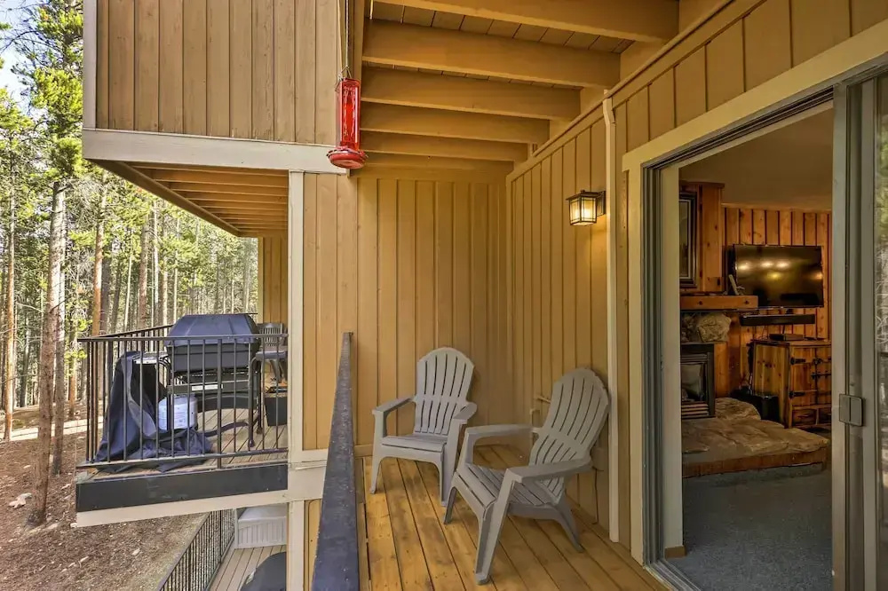 Cozy Ski Chalet < 3 Mi to Winter Park Resort!