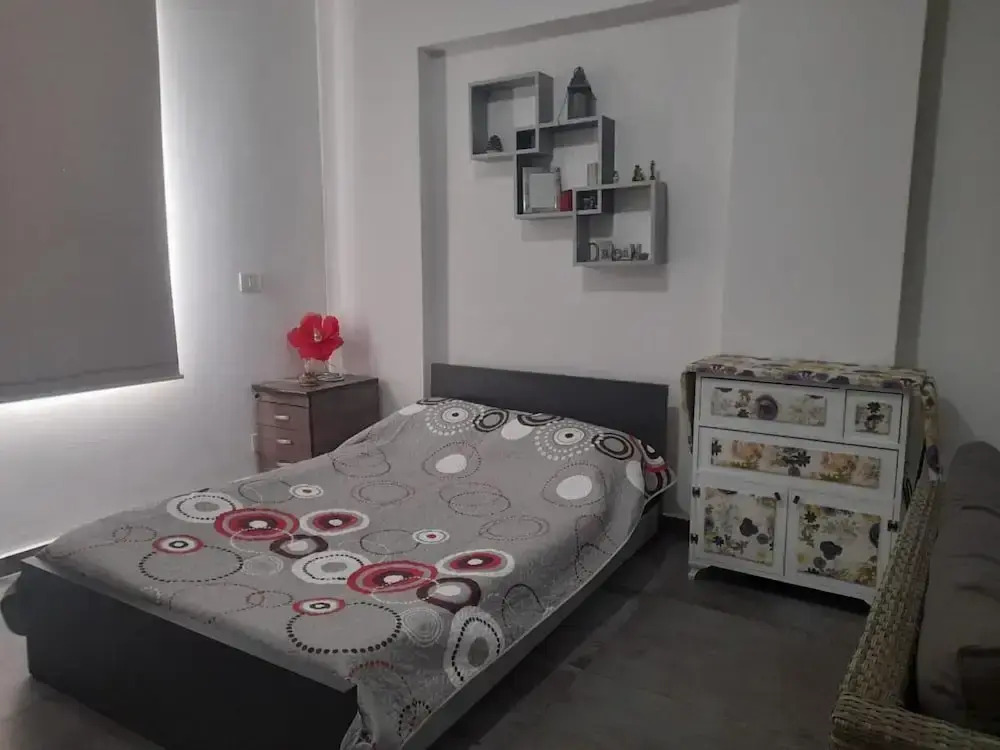 Inviting 1-bed Apartment in Dbayeh - фото 4