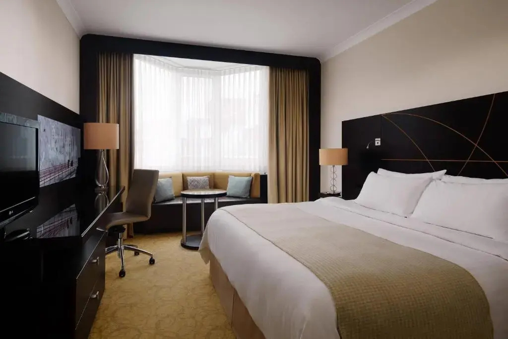 Executive Double room (full double bed)