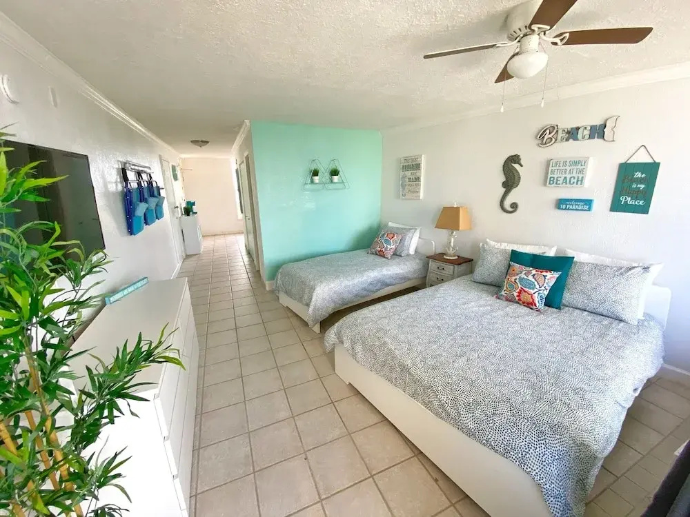 Pirates Cove Resort Studios - Général