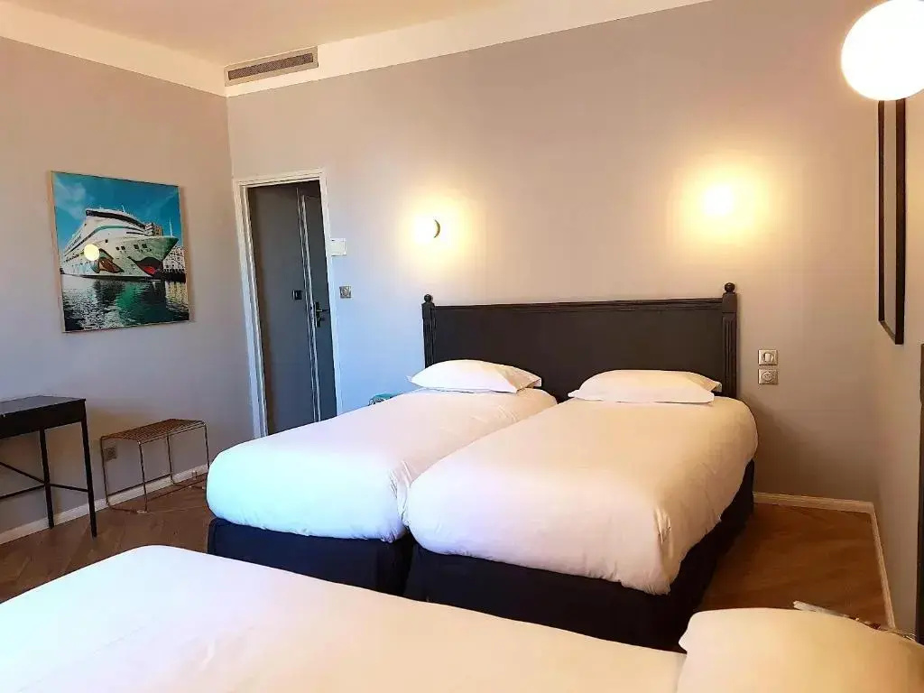 Standard Quadruple room