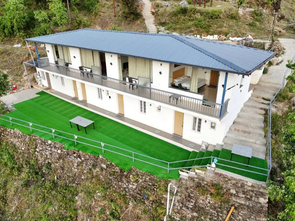 Midway homestay